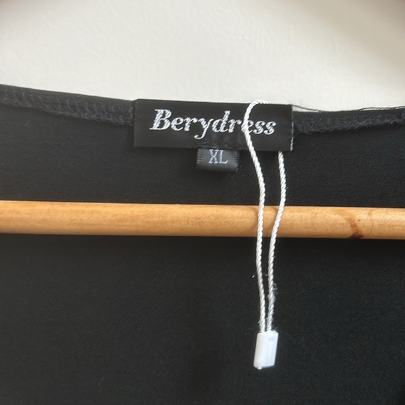 NWOT BERYDRES CLASSIC BLACK WRAP DRESS. 3/4 sleeve, 65% cotton. Size XL - Picture 5 of 7